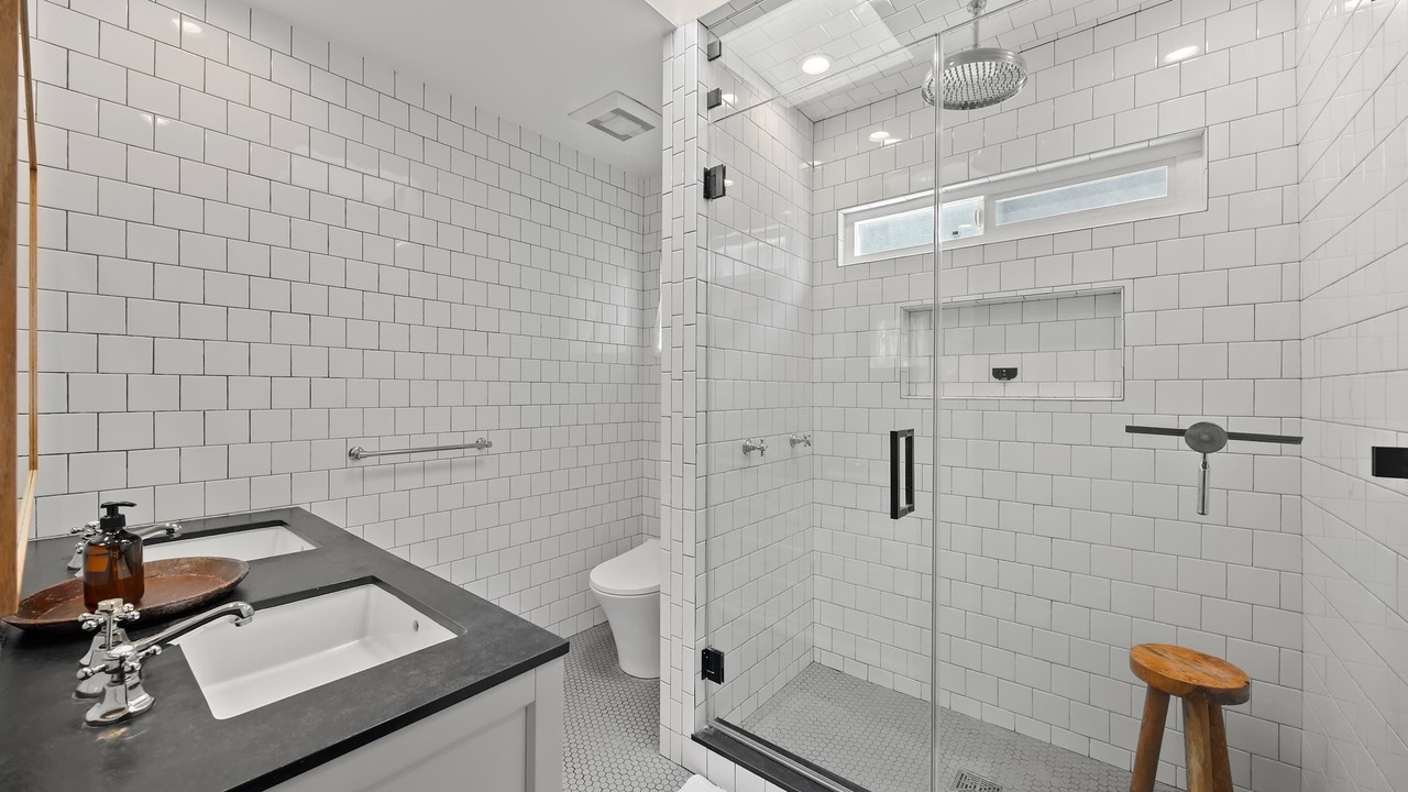 Photo of Bathroom in Melrose
