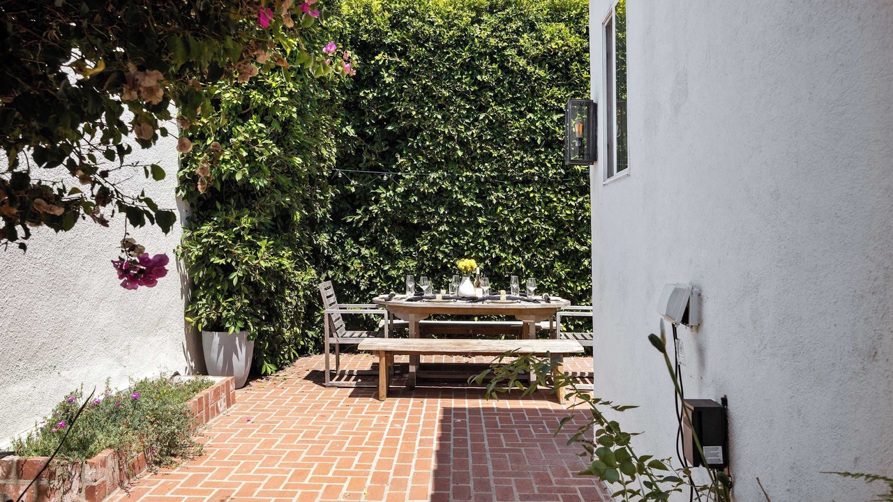 Photo of Outdoor in Melrose