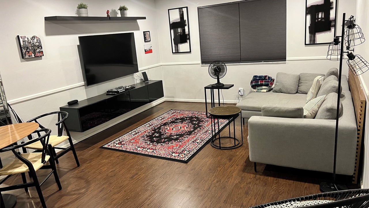 Photo of Livingroom in Imperial Point