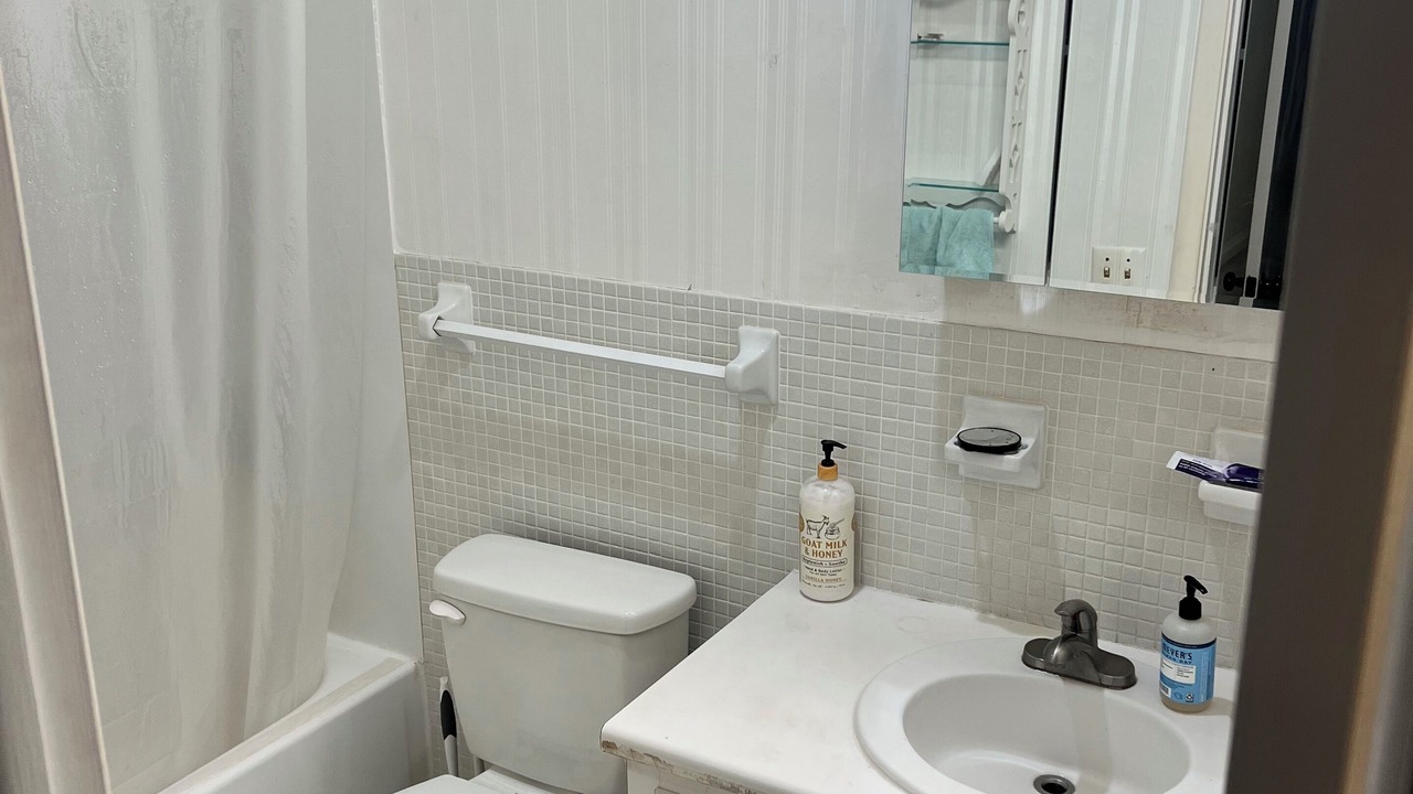 Photo of Bathroom in Imperial Point