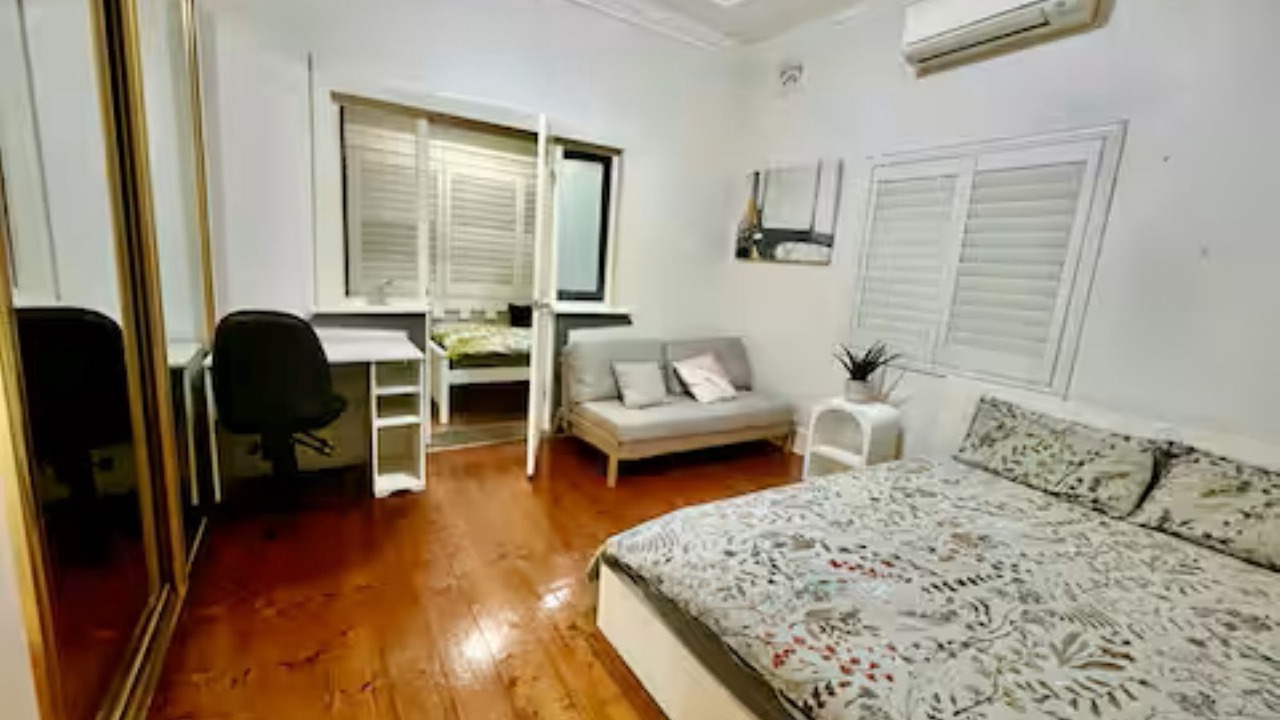 Photo of Bedroom in Brighton-le-Sands