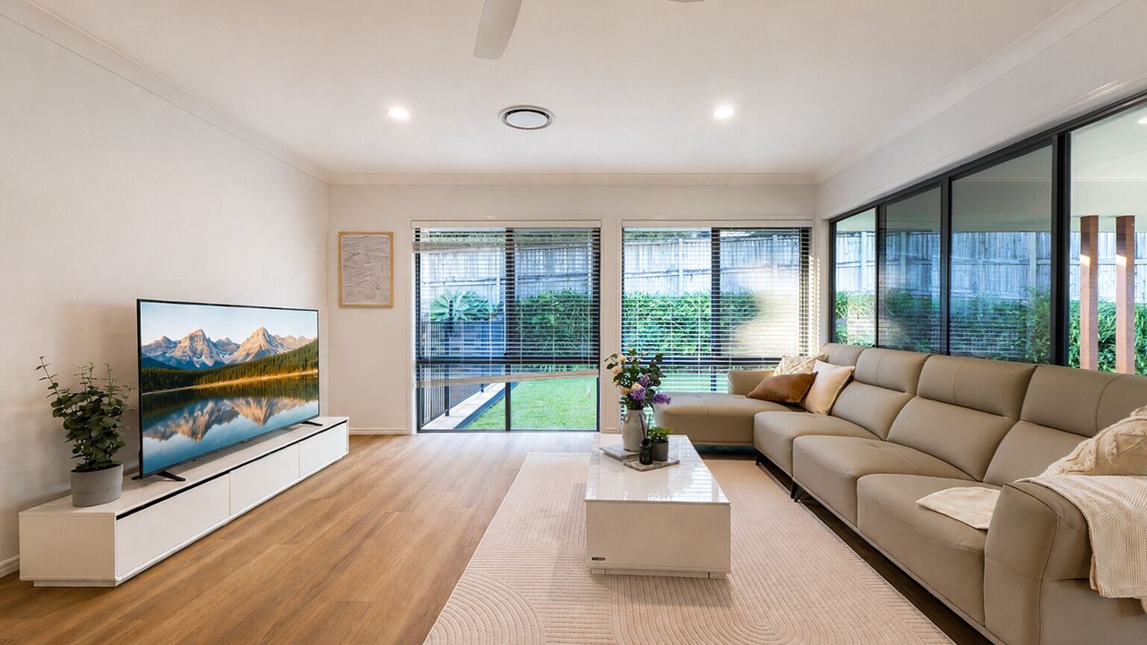 Photo of Livingroom in Shailer Park