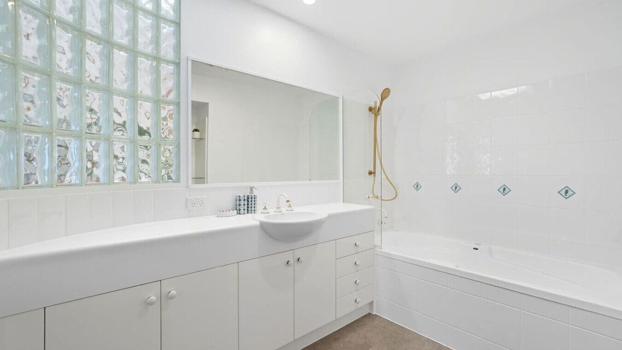 Photo of Bathroom in Midway Point