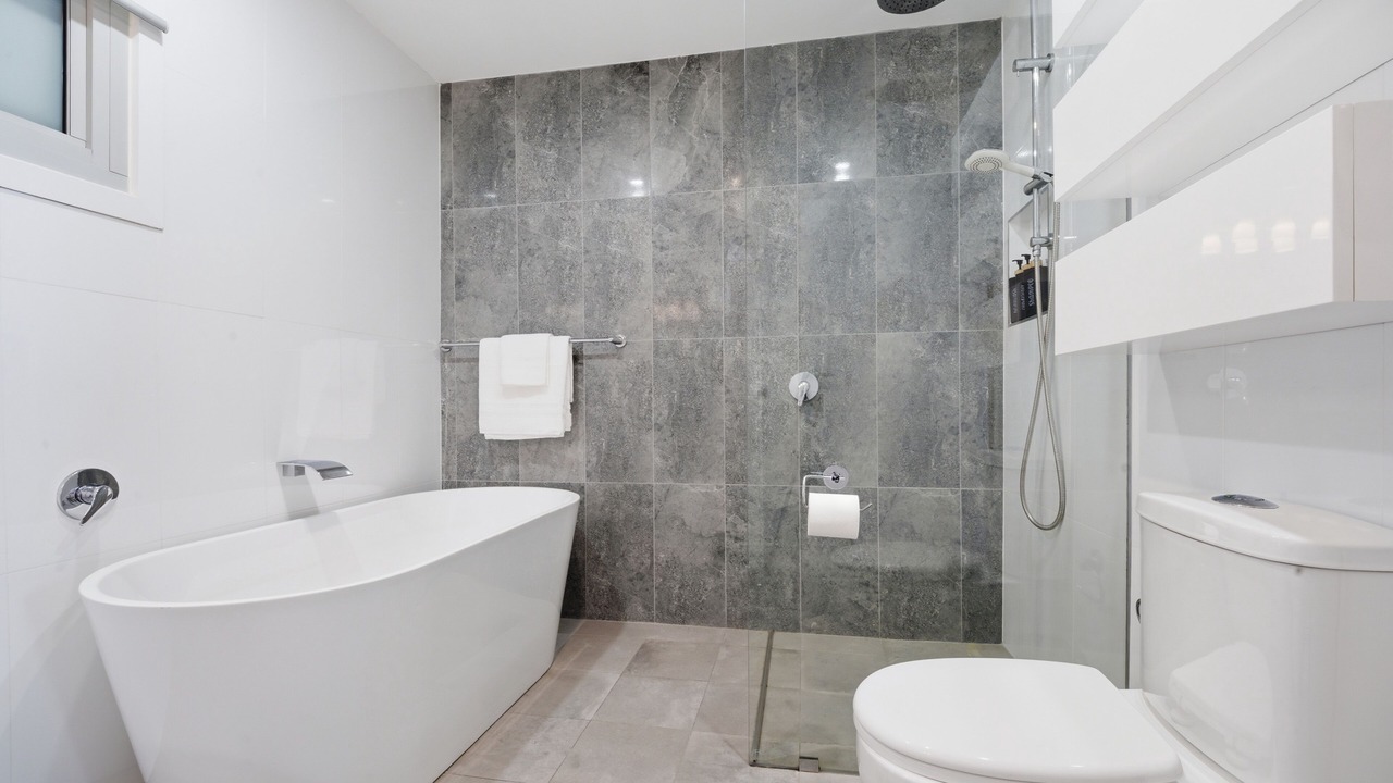 Photo of Bathroom in Tascott