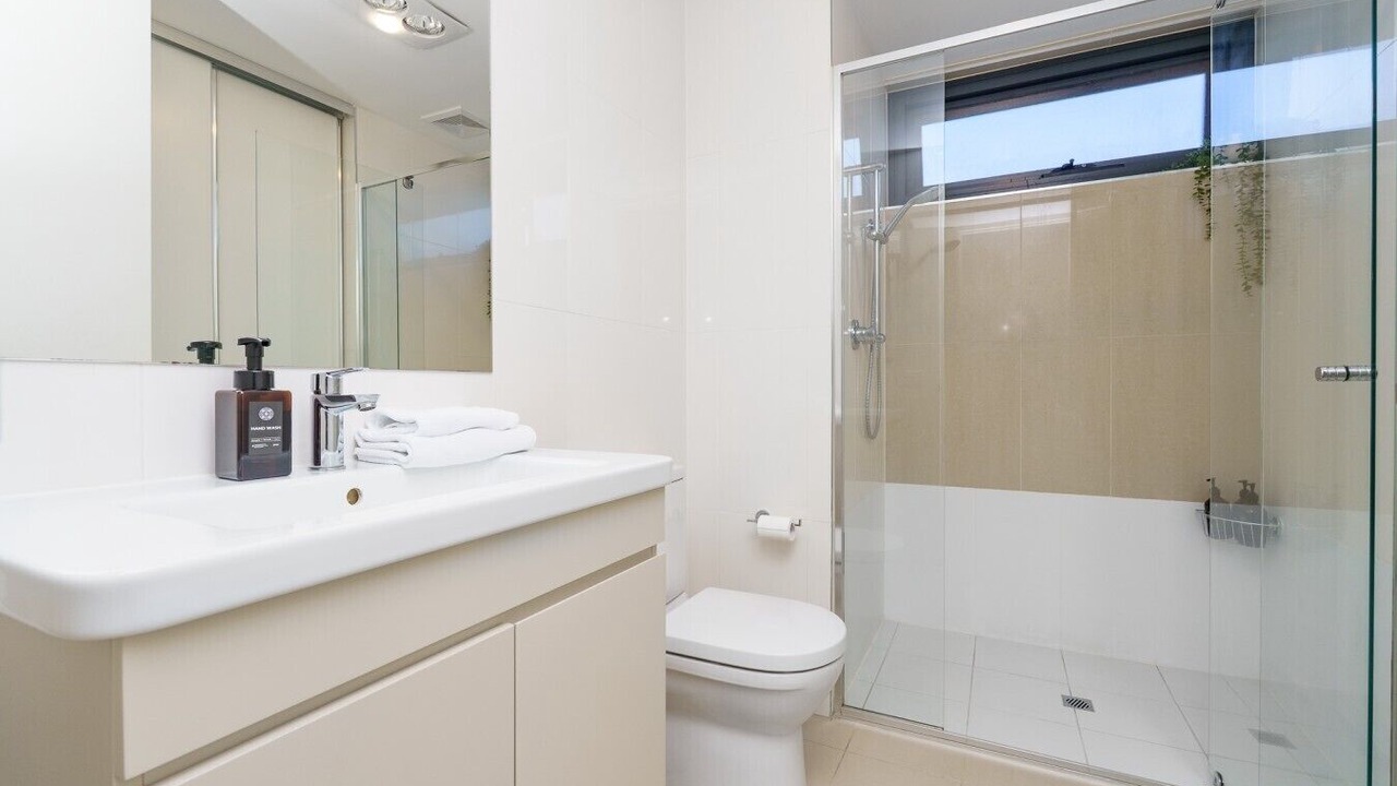Photo of Bathroom in Lyons