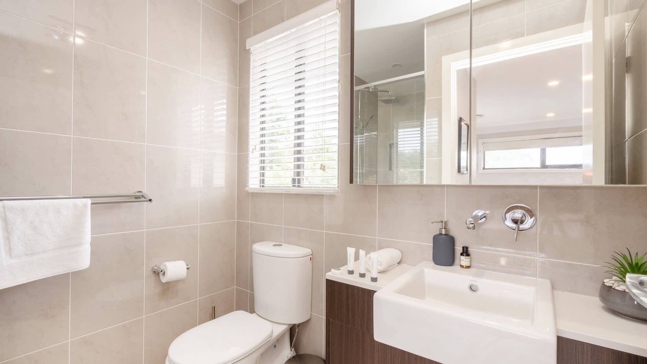 Photo of Bathroom in Curtin