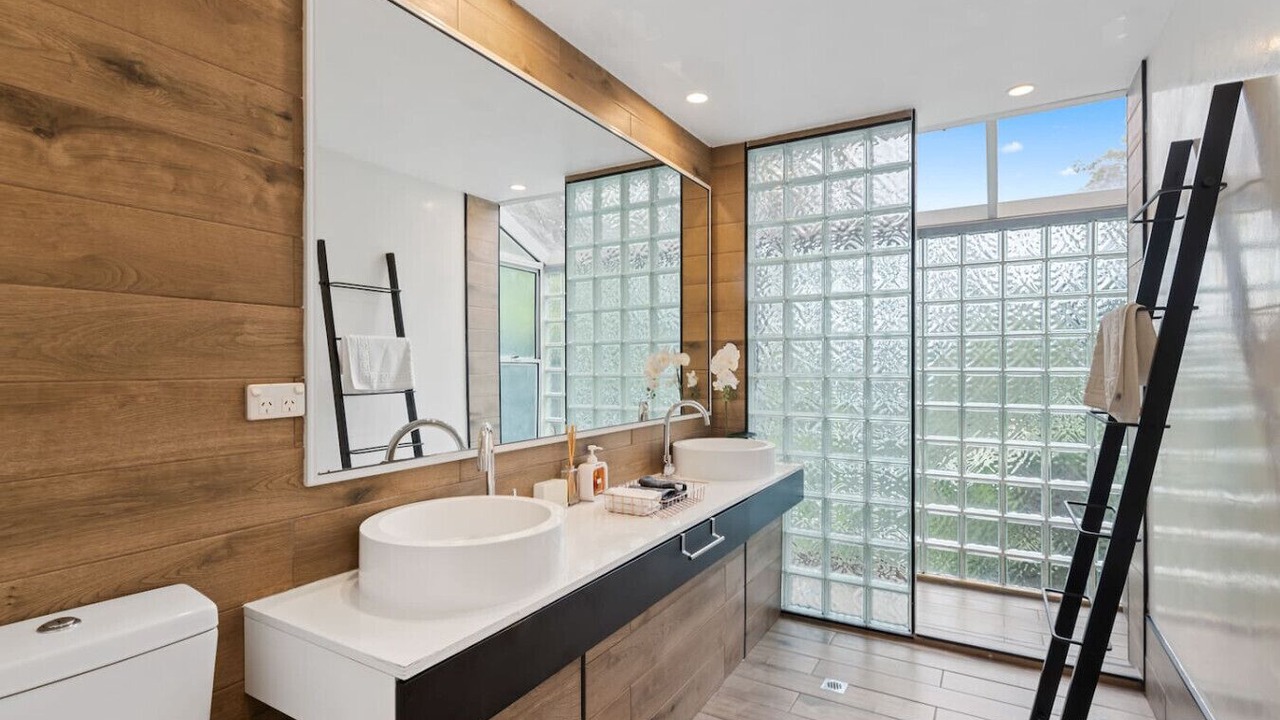 Photo of Bathroom in Daisy Hill