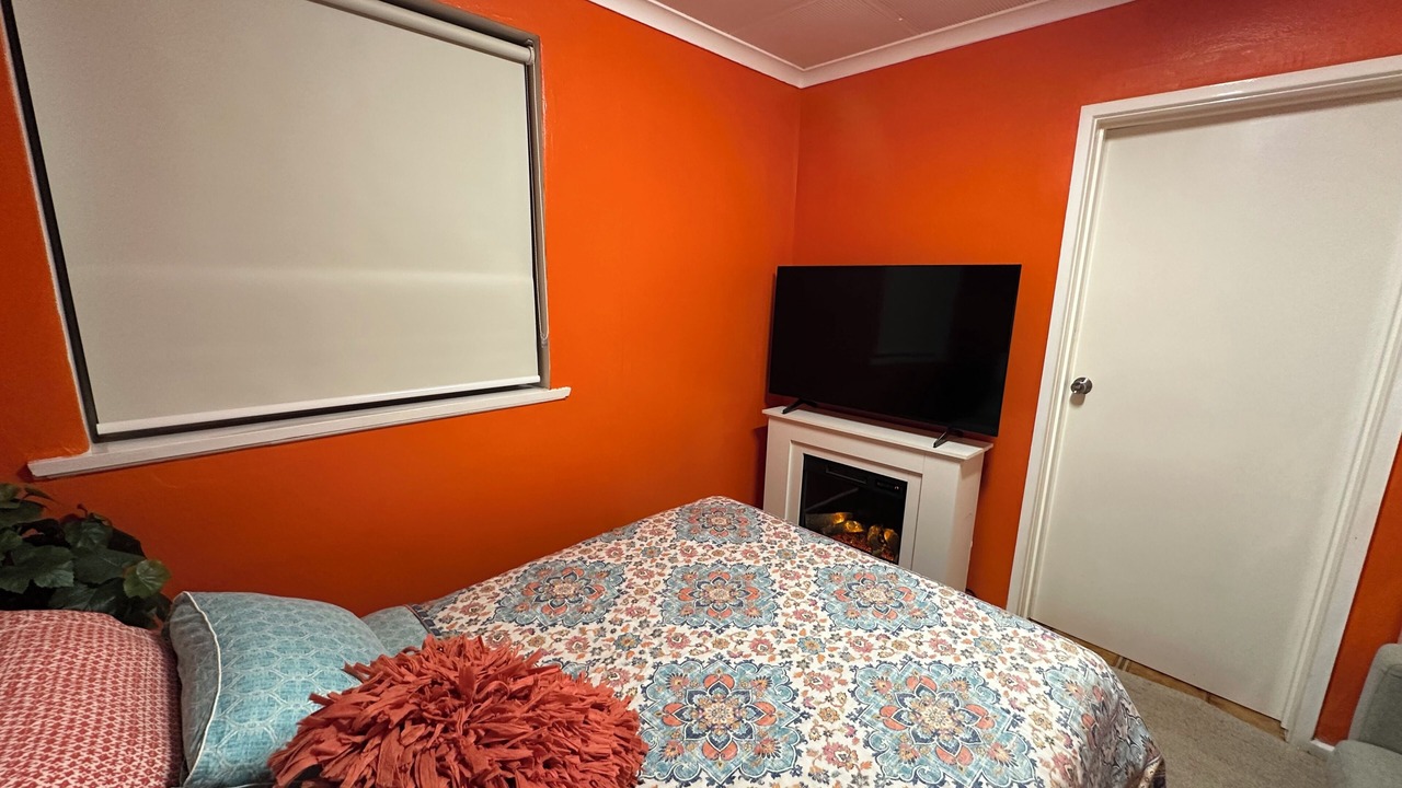 Photo of Bedroom in Lyons