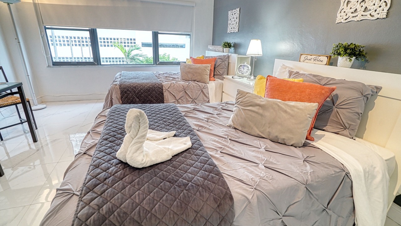 Photo of Bedroom in Mid Beach