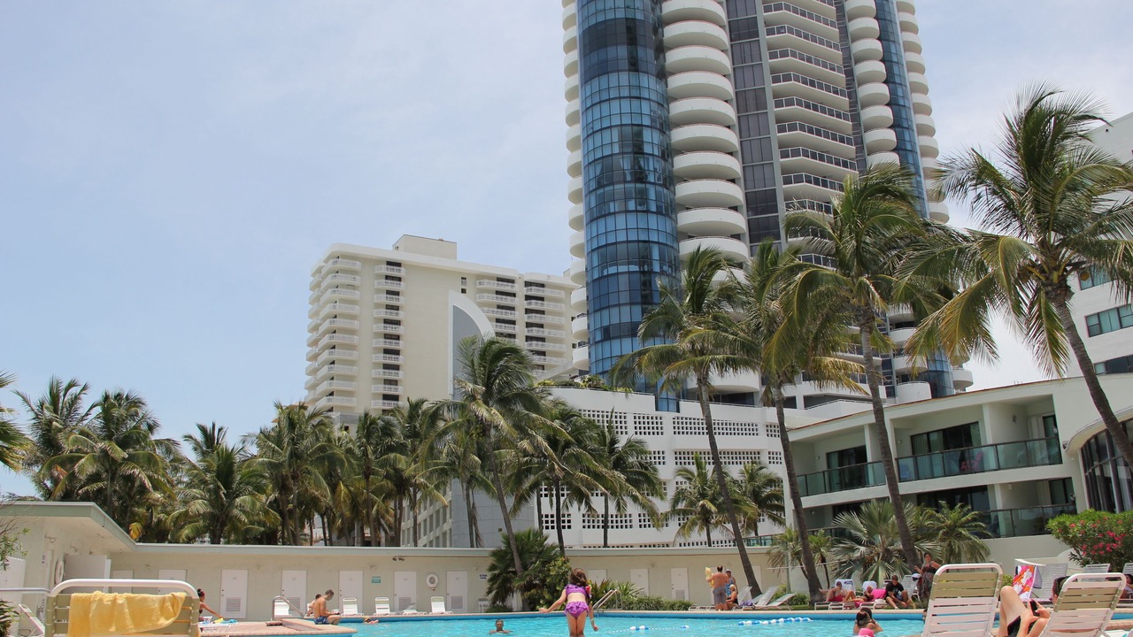 Photo of Outdoor in Mid Beach