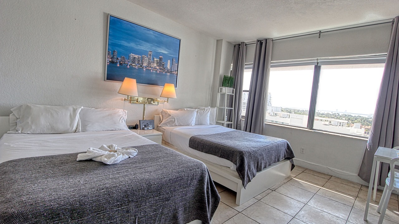 Photo of Bedroom in Mid Beach