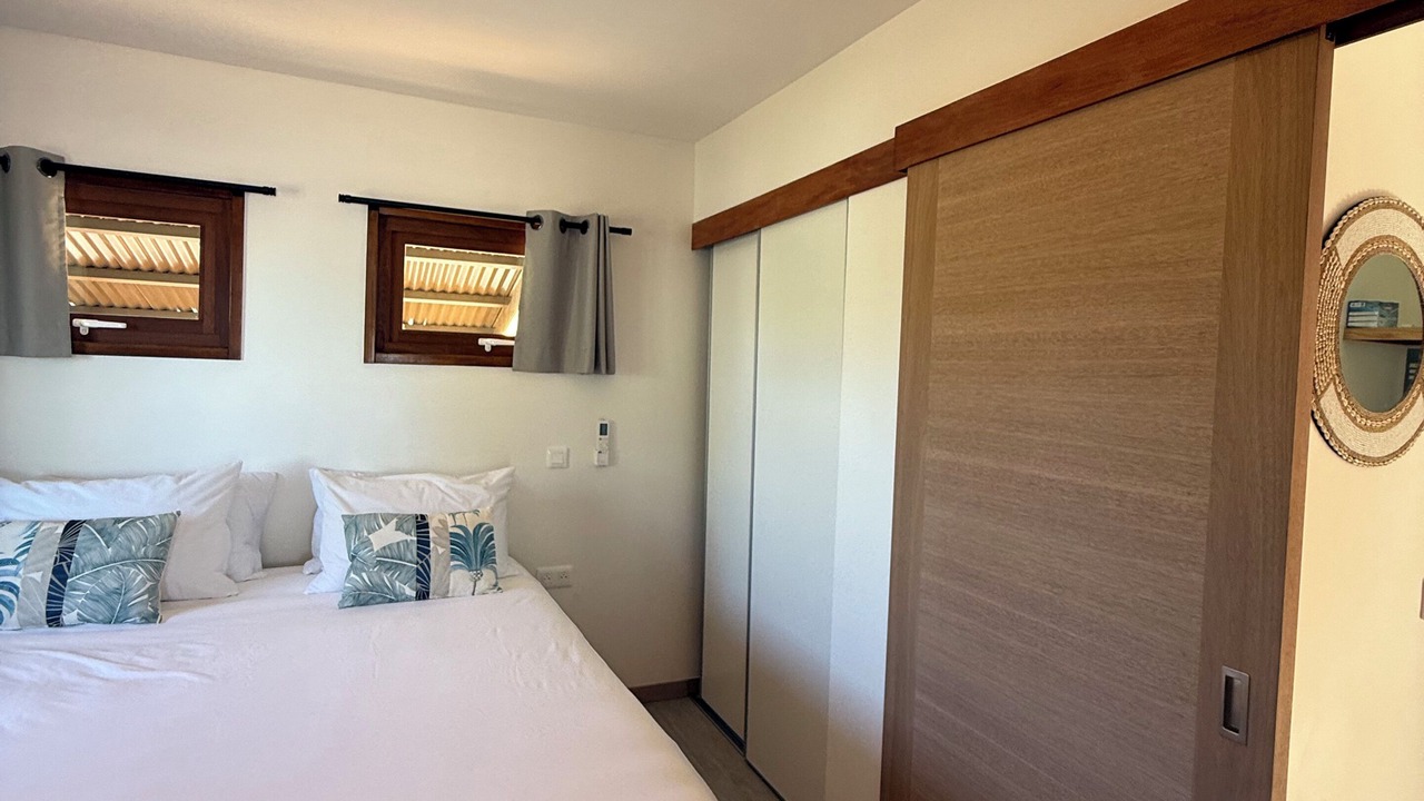 Photo of Bedroom in Teahupoo