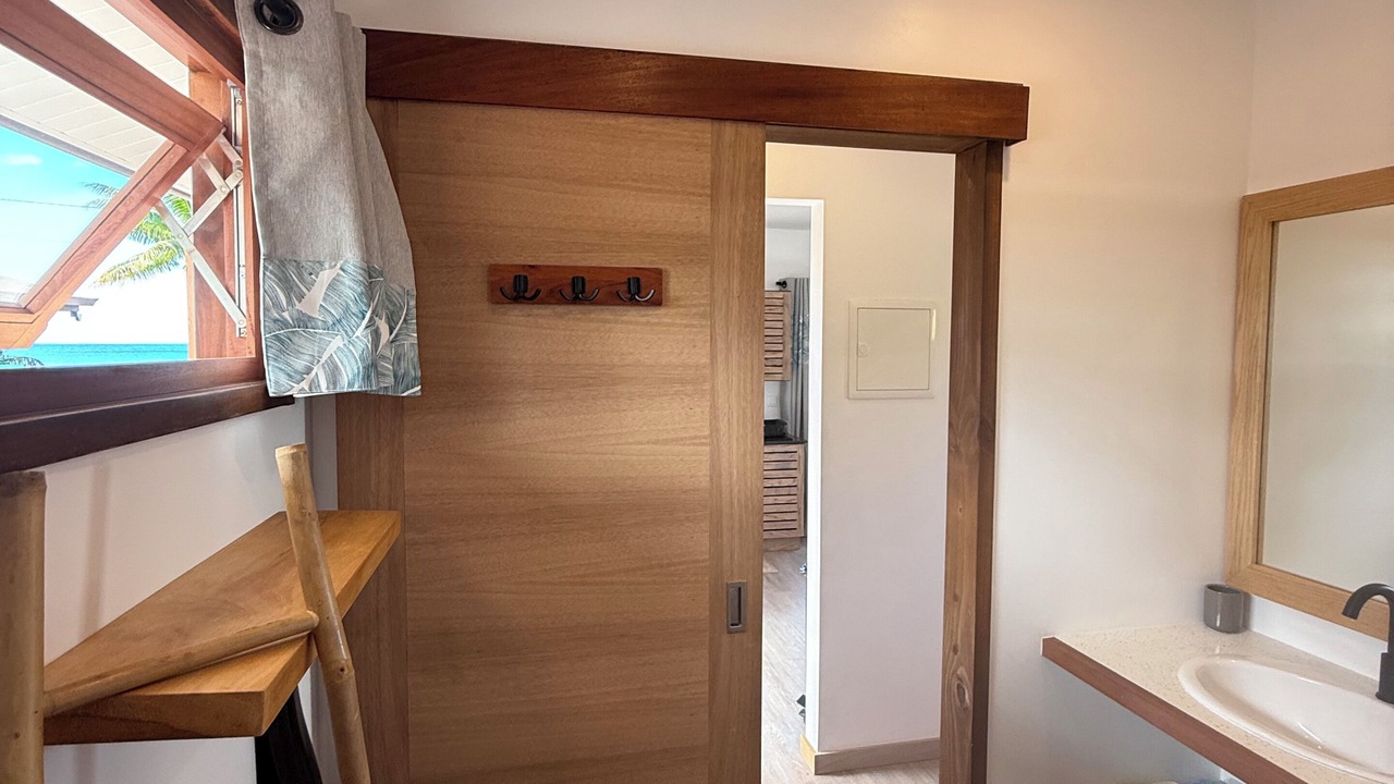 Photo of Bathroom in Teahupoo