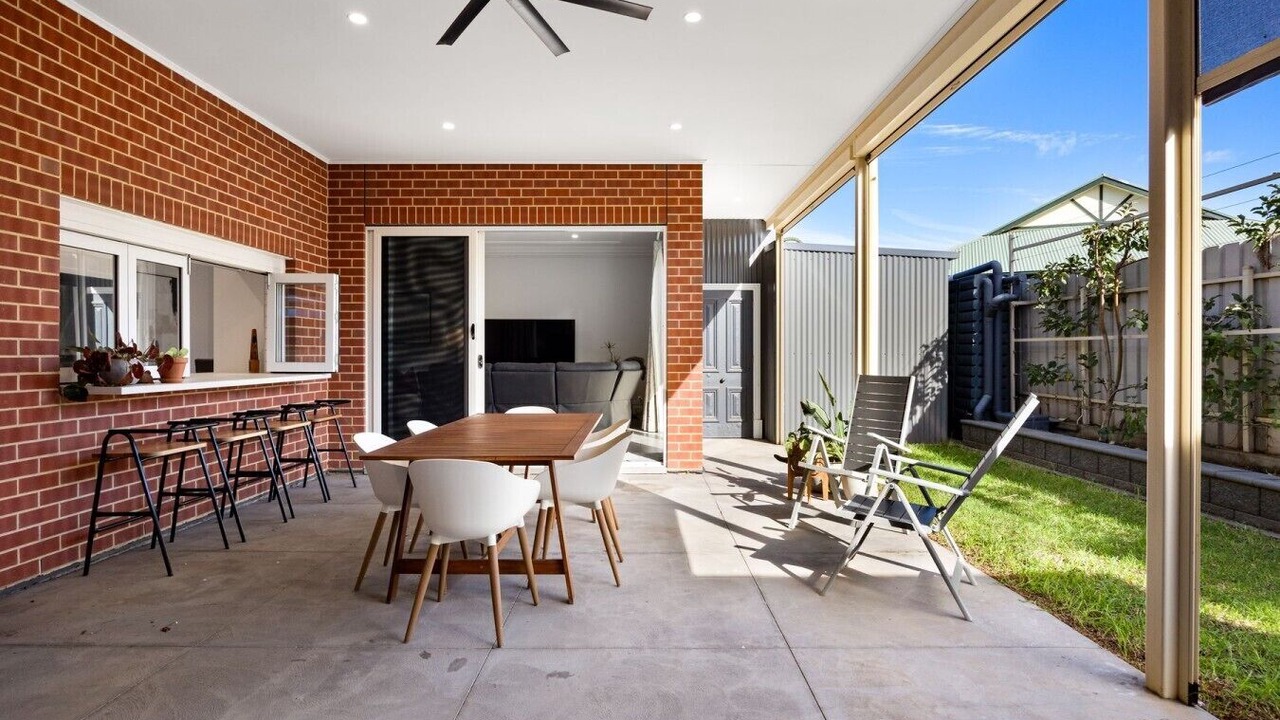 Photo of Outdoor in Brompton