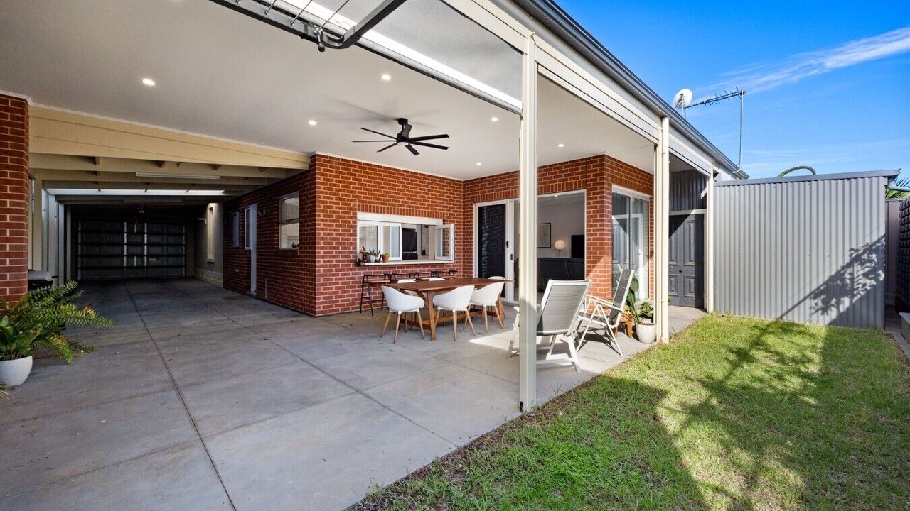 Photo of Outdoor in Brompton