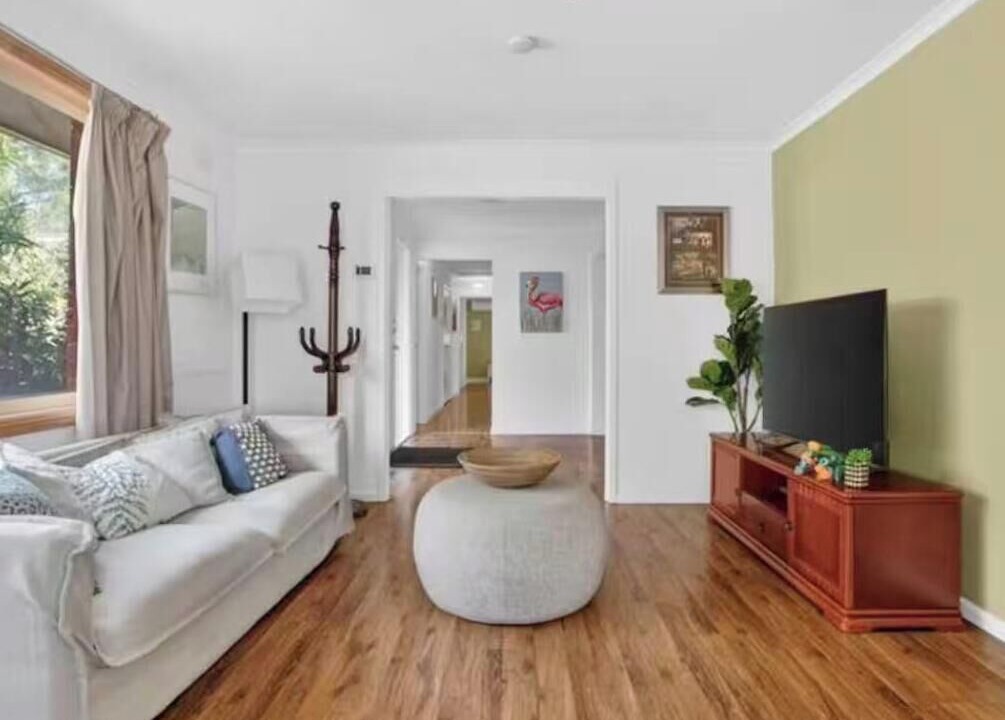 Photo of Livingroom in Frankston East