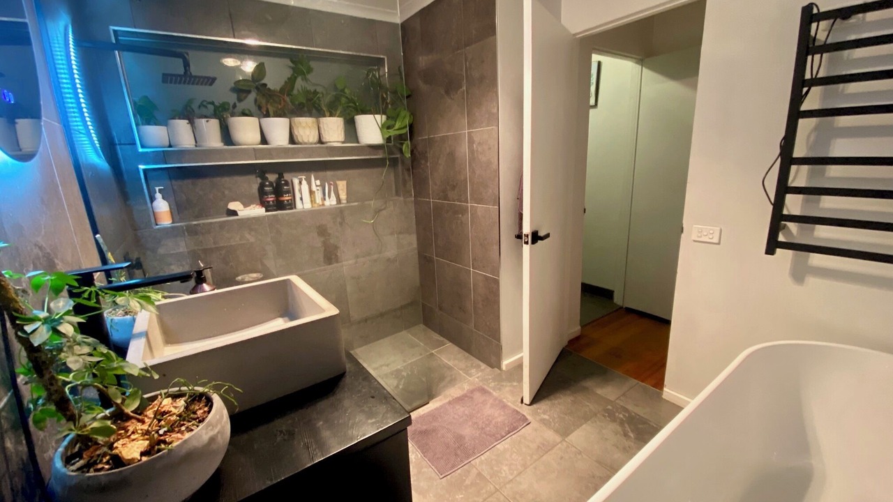 Photo of Bathroom in Mount Alexander Shire