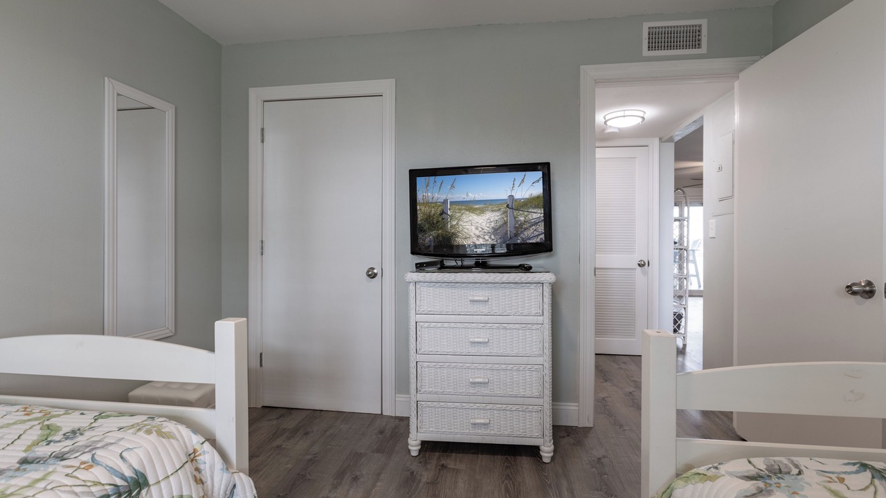 Photo of Bedroom in Orange Beach East