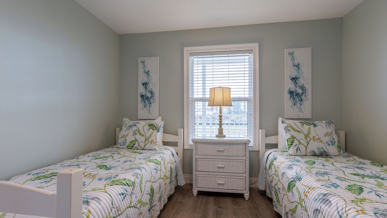 Photo of Bedroom in Orange Beach East