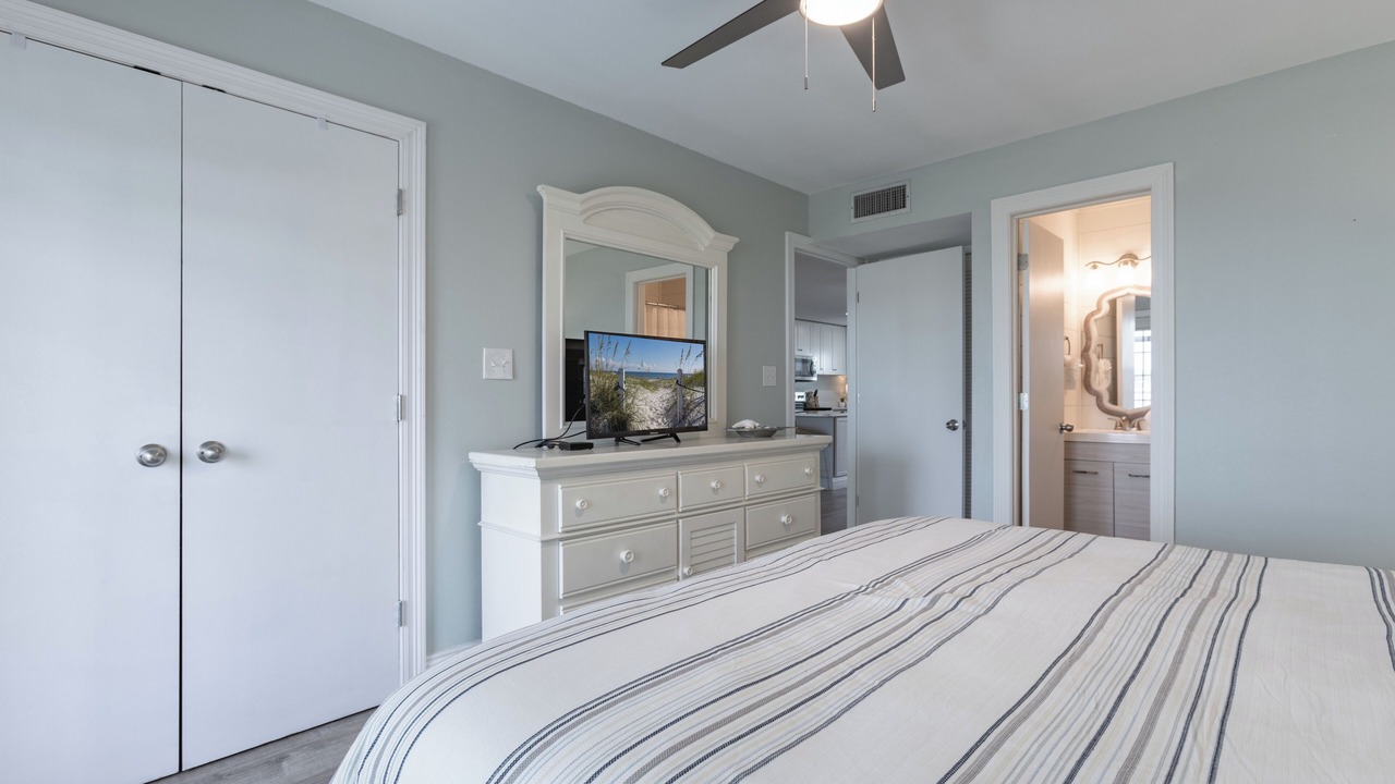 Photo of Bedroom in Orange Beach East