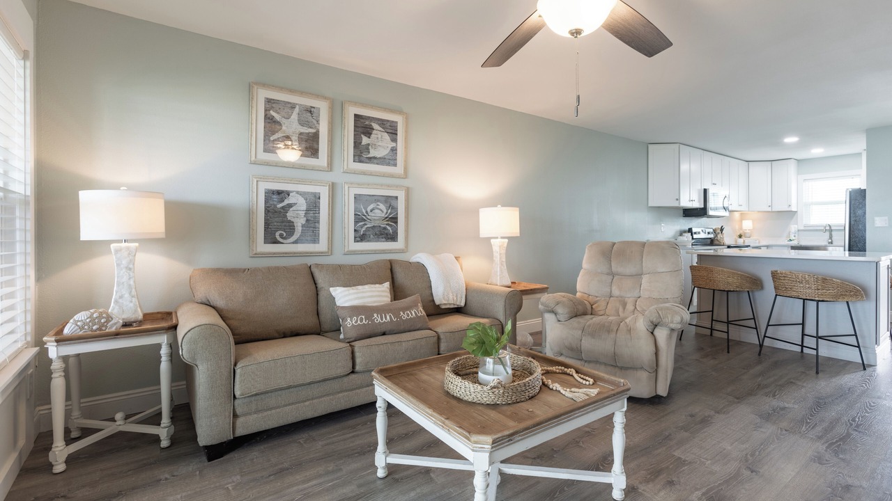 Photo of Livingroom in Orange Beach East