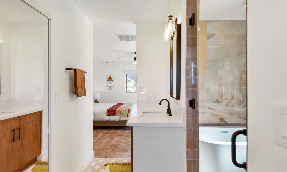 Photo of Bathroom in Panorama Heights
