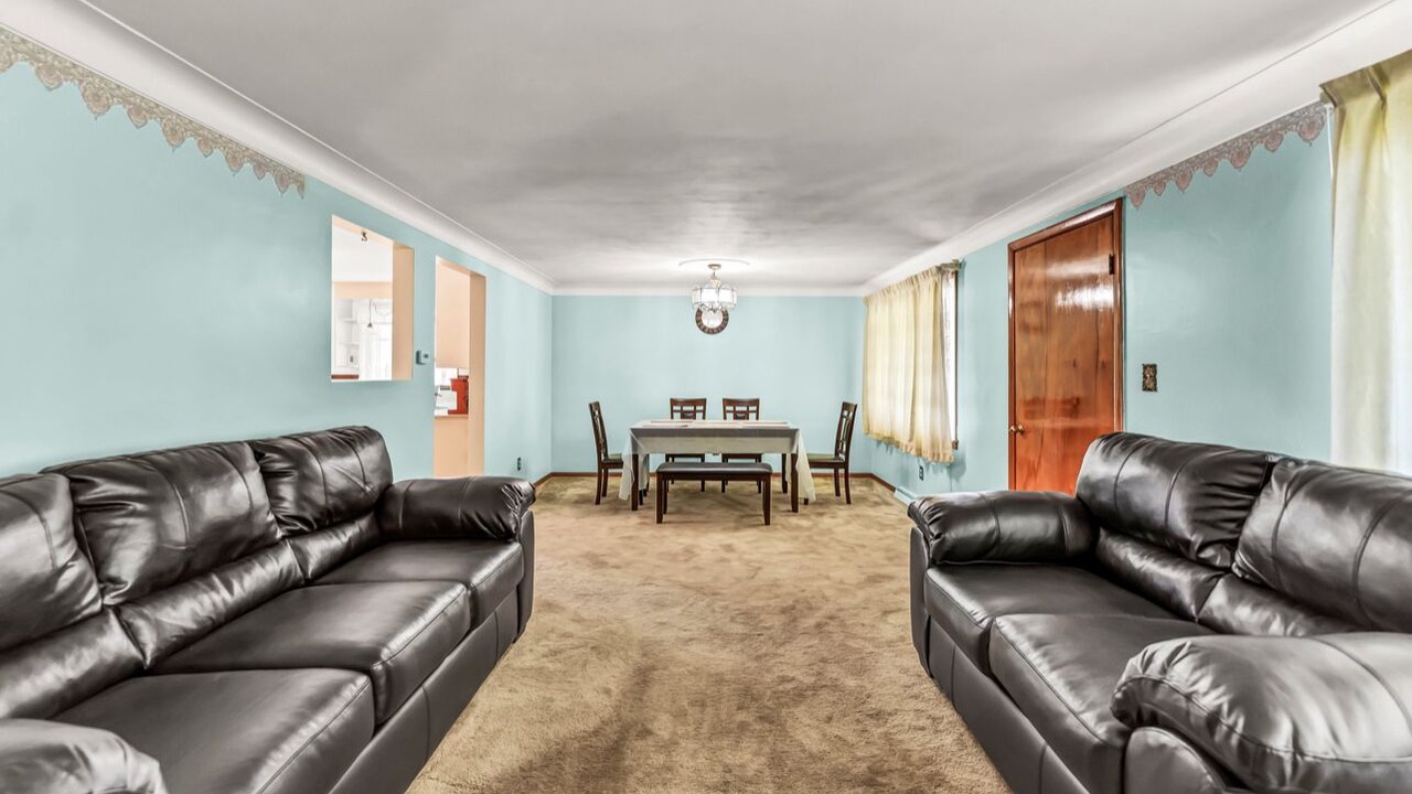 Photo of Livingroom in Cheektowaga