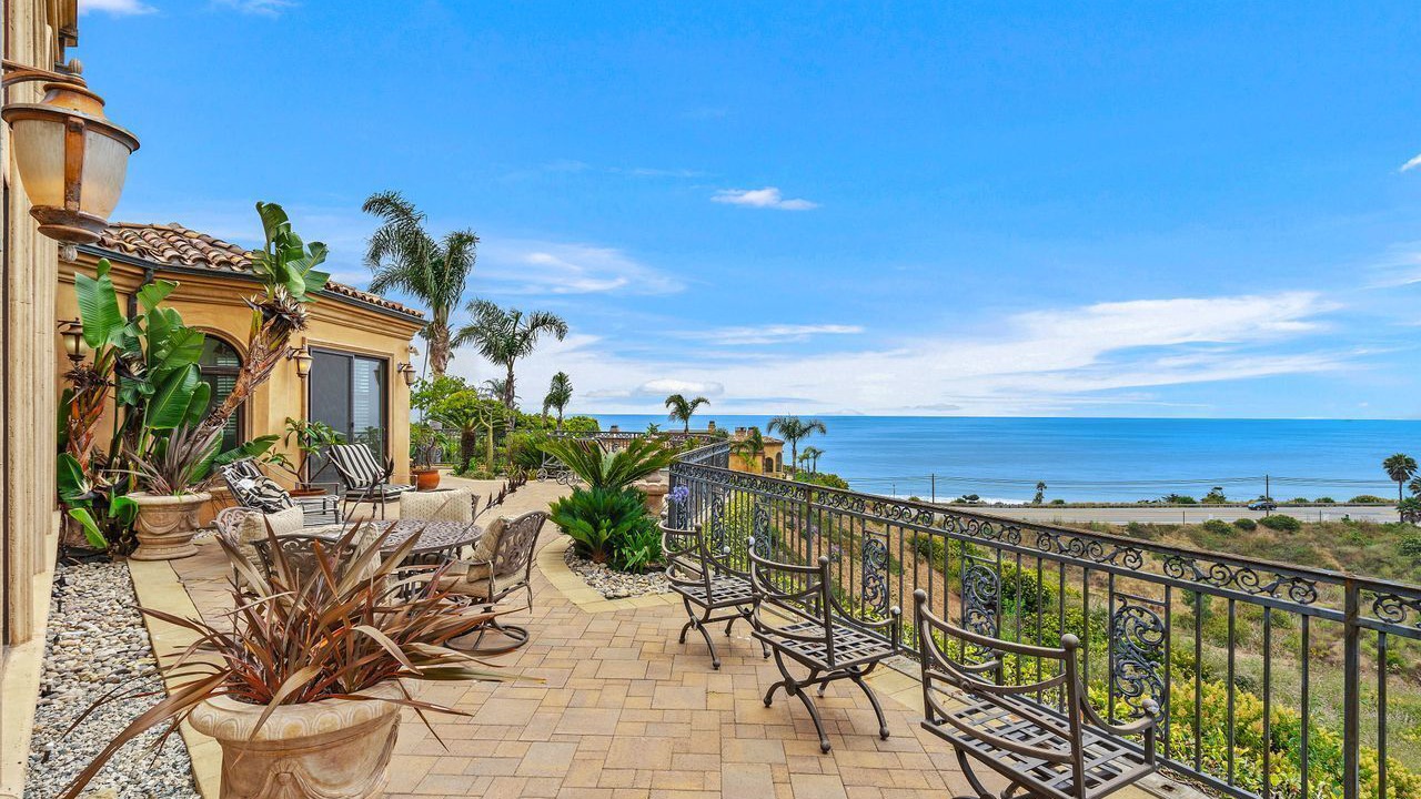 Photo of Patio Balcony in Western Malibu