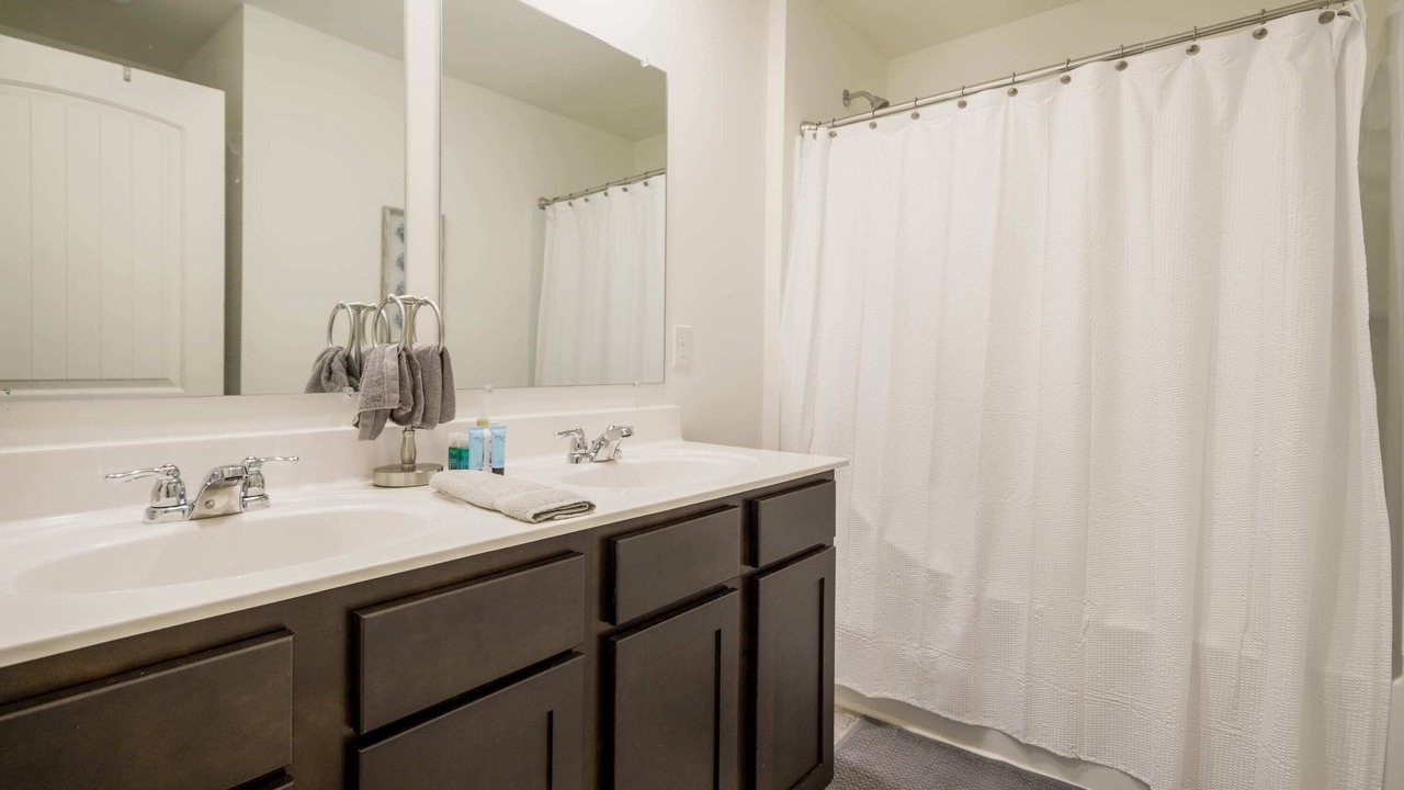 Photo of Bathroom in Tuscaloosa