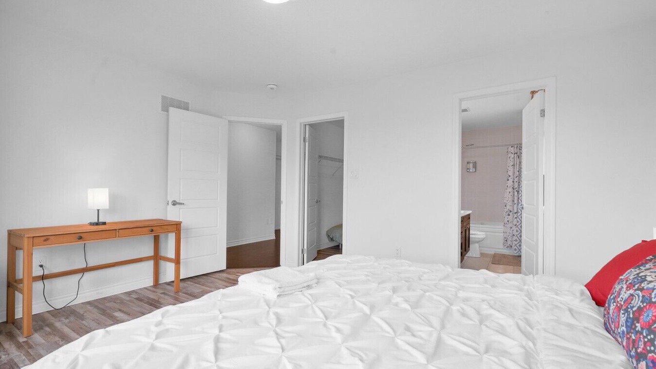 Photo of Bedroom in Doon South