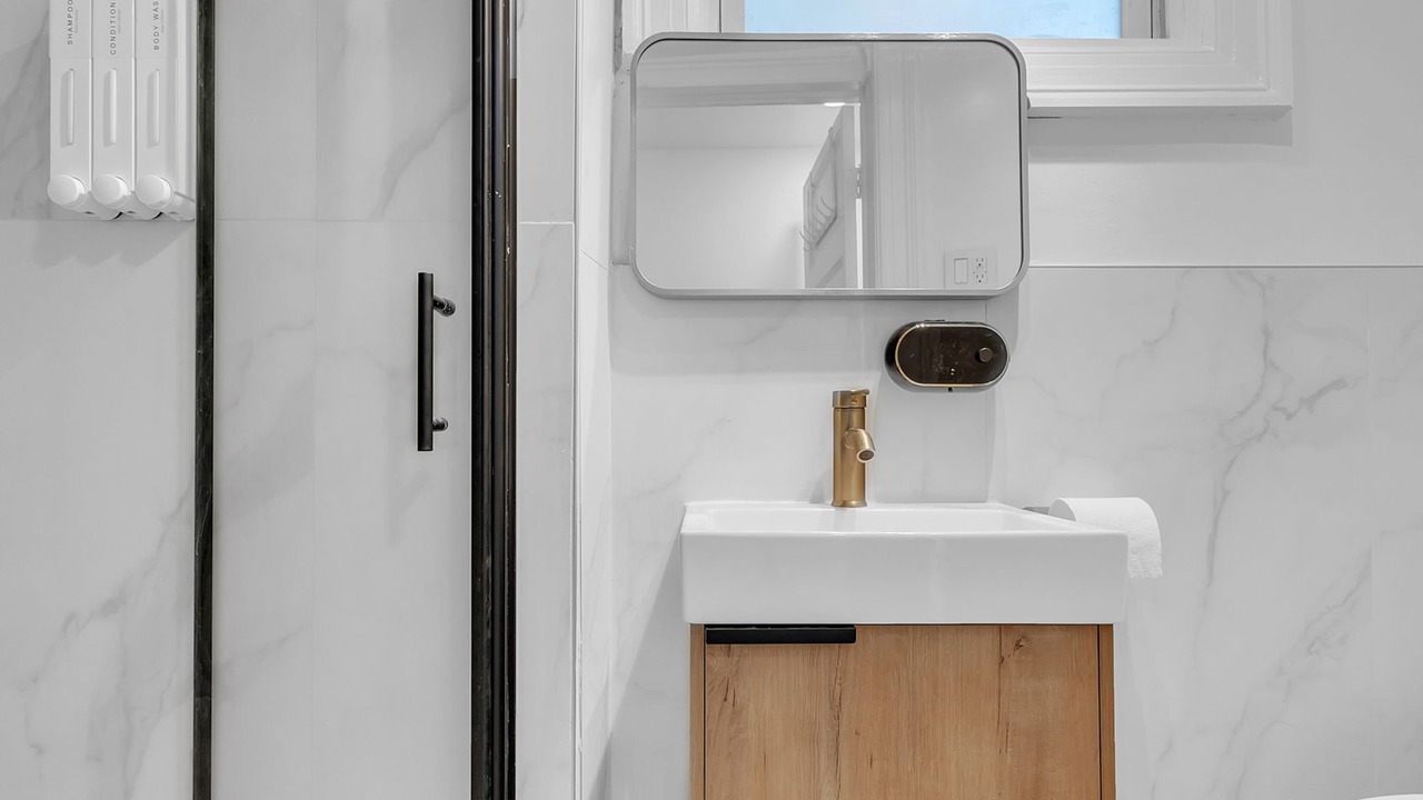 Photo of Bathroom in Edgewater