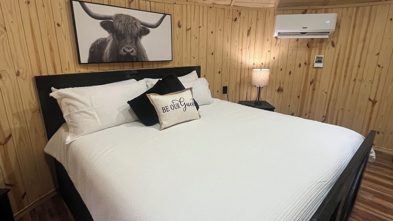 Photo of Bedroom in Shelby