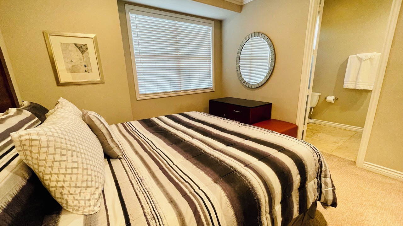 Photo of Bedroom in East Side Costa Mesa