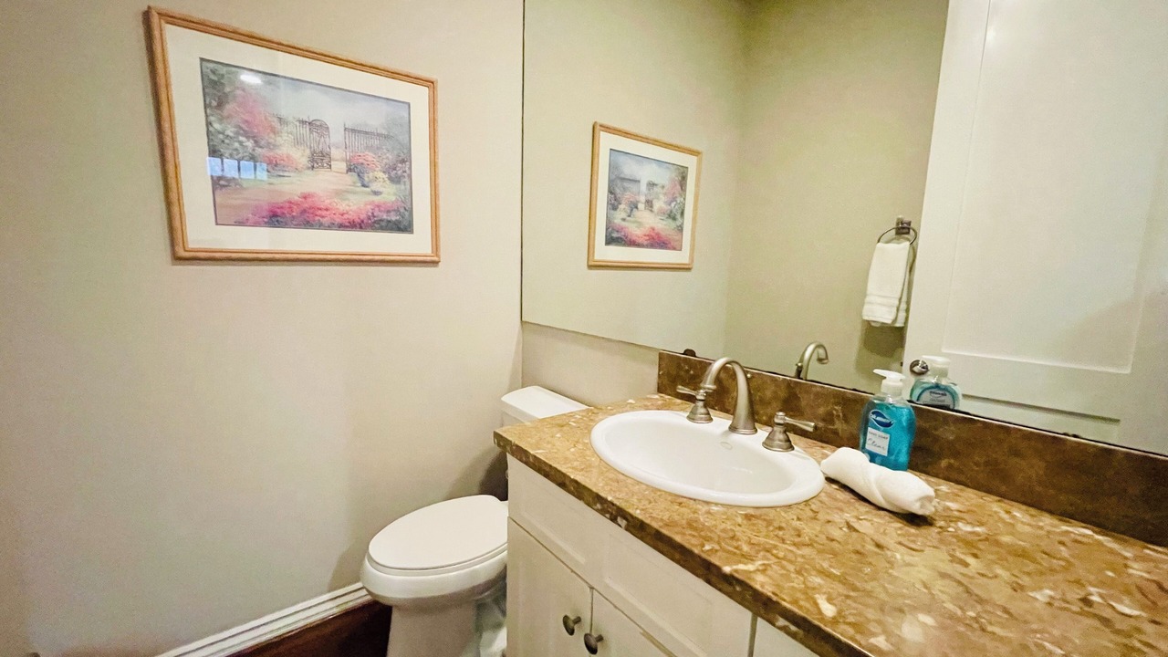 Photo of Bathroom in East Side Costa Mesa