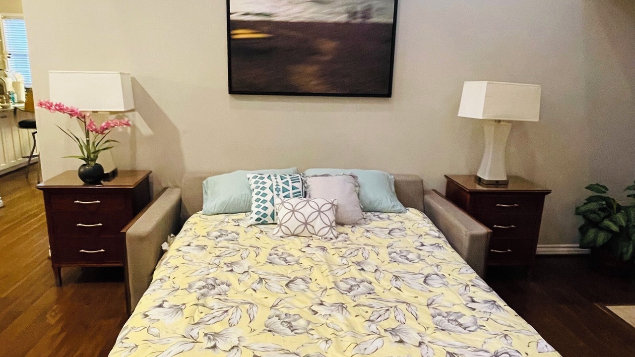 Photo of Bedroom in East Side Costa Mesa