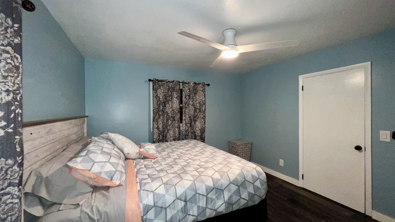 Photo of Bedroom in Town of Aurelius