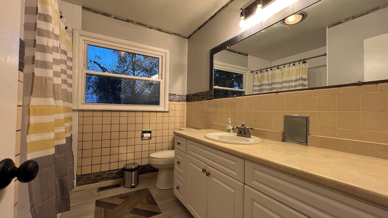 Photo of Bathroom in Town of Aurelius