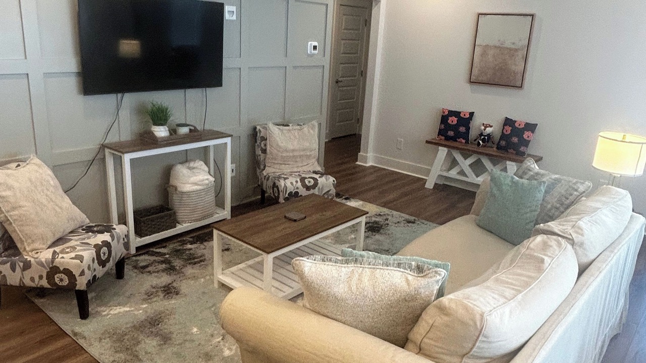 Photo of Livingroom in Auburn