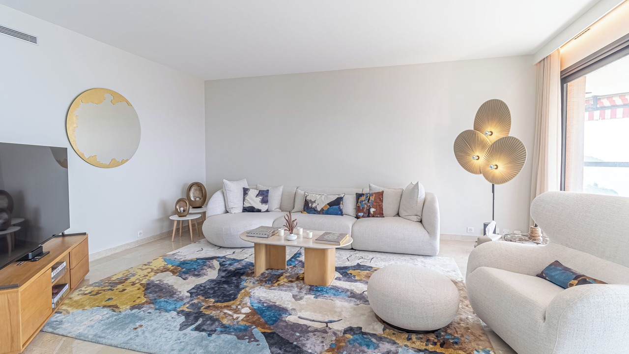 Photo of Livingroom in La Rousse