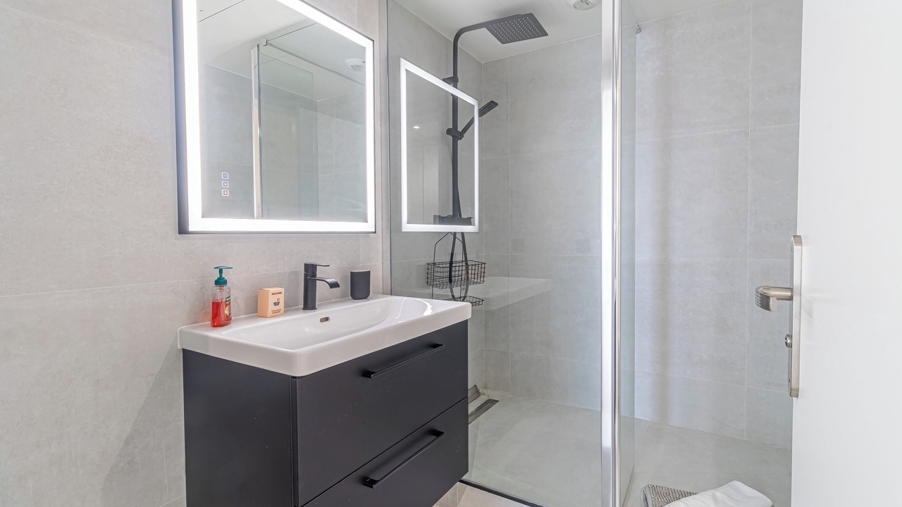 Photo of Bathroom in La Rousse