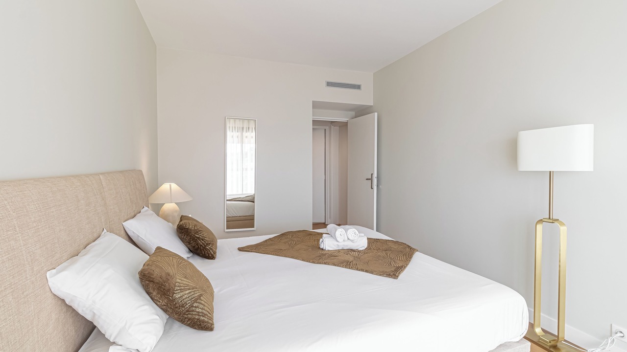 Photo of Bedroom in La Rousse