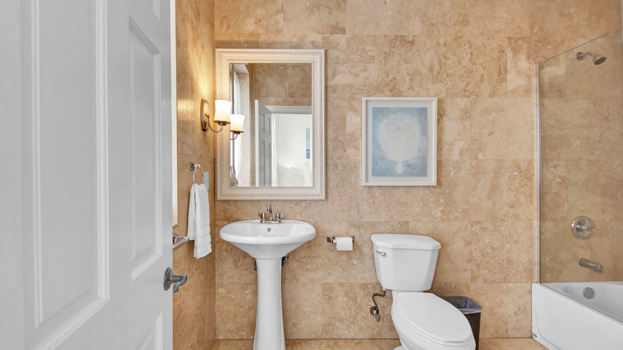 Photo of Bathroom in Palm Cay