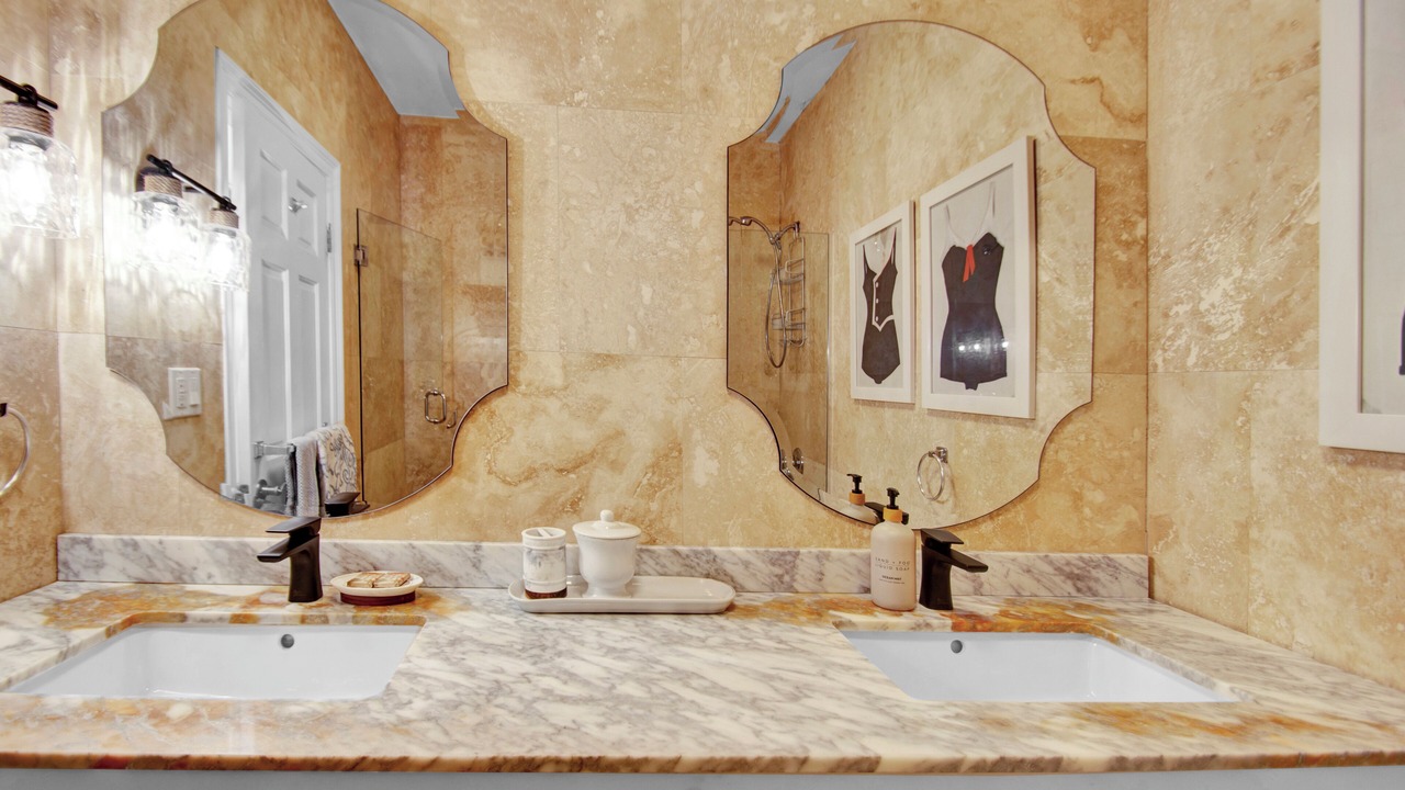 Photo of Bathroom in Palm Cay