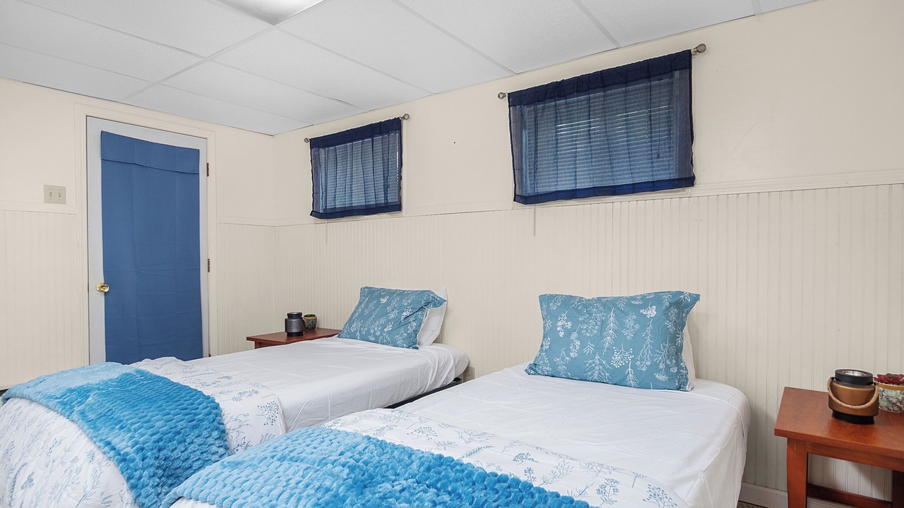 Photo of Bedroom in Teall Beach