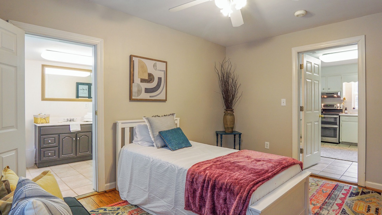 Photo of Bedroom in Columbiana