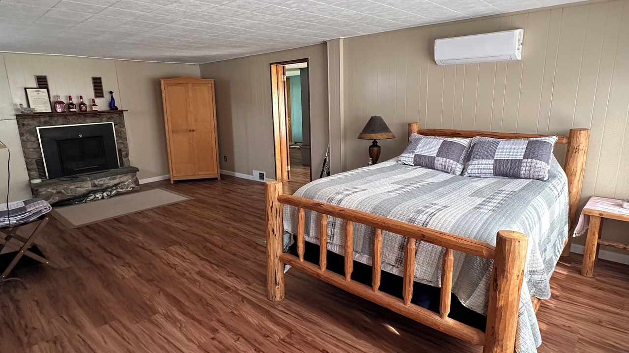 Photo of Bedroom in Rock Stream
