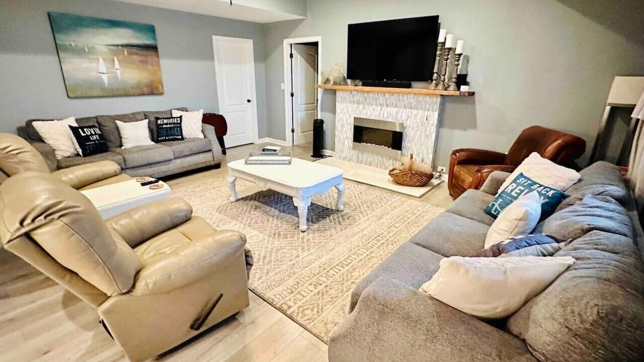 Photo of Livingroom in Deatsville