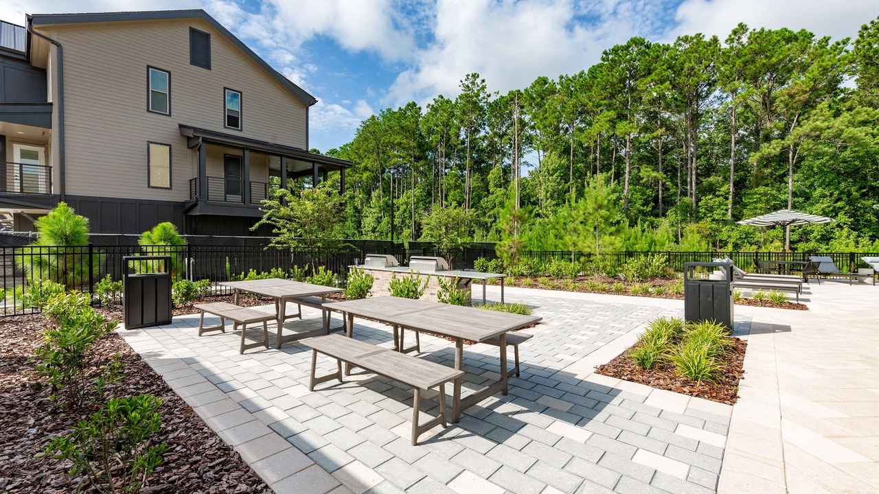 Photo of Outdoor in Deerwood