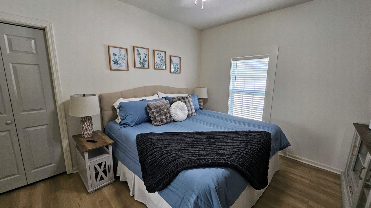 Photo of Bedroom in Northport