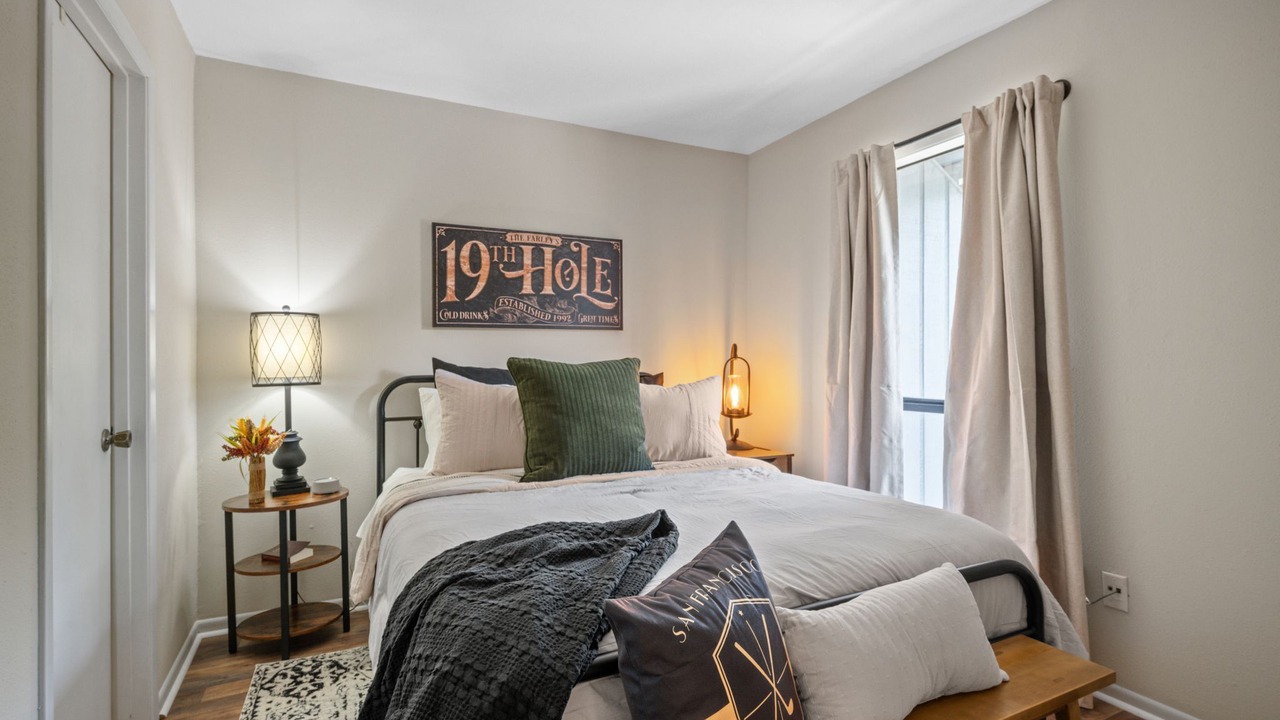Photo of Bedroom in Daphne